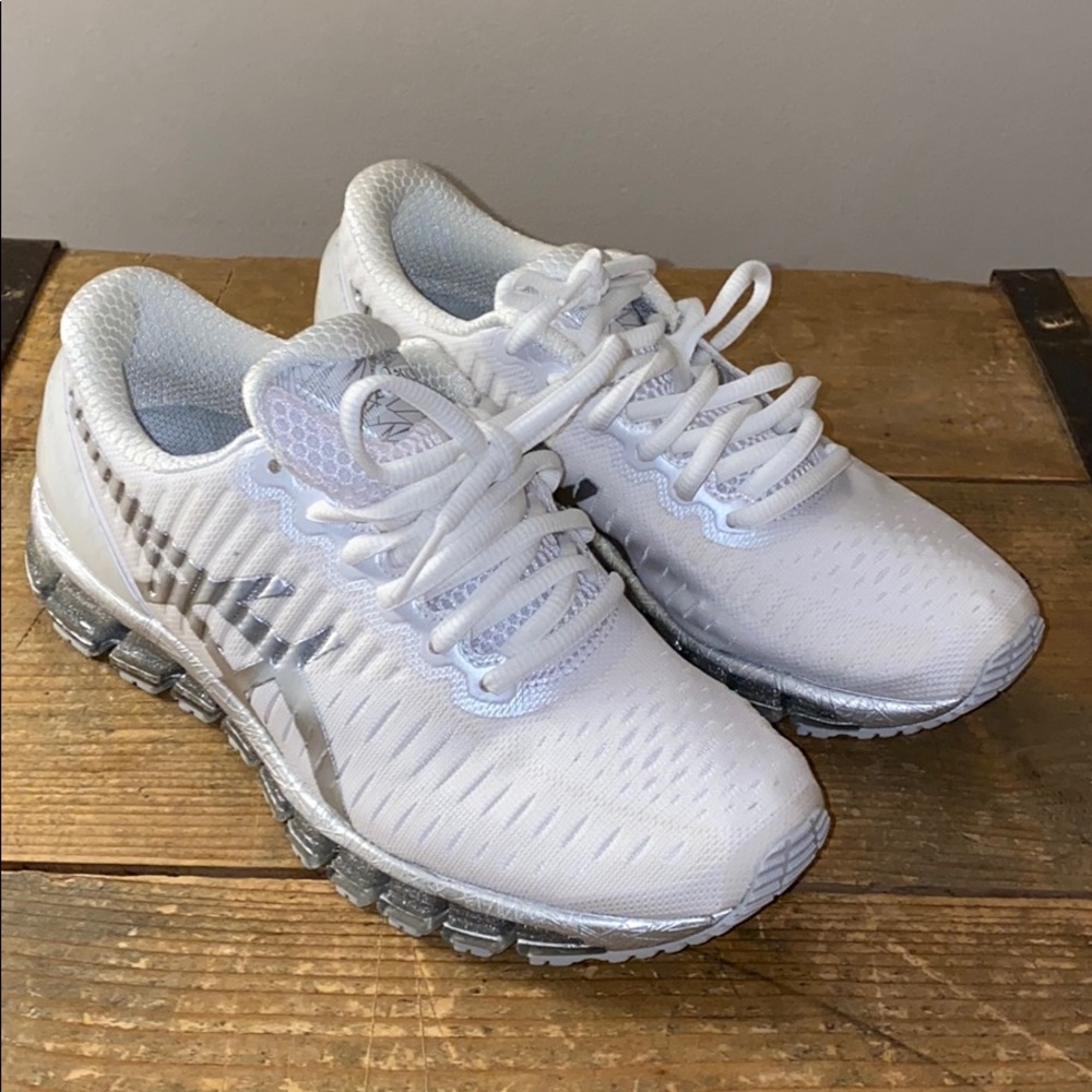 Women’s 6.5 ASICS, brand new